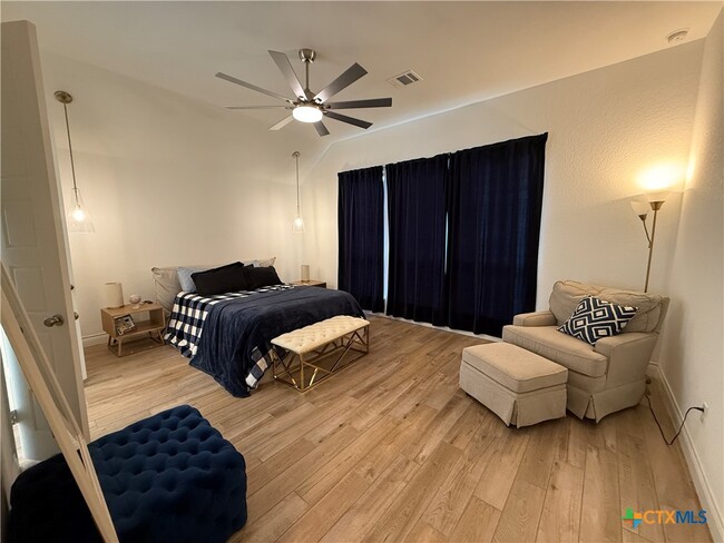 Primary Photo - 2216 Prado Dr