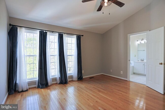 Building Photo - 3641 Bracknell Dr