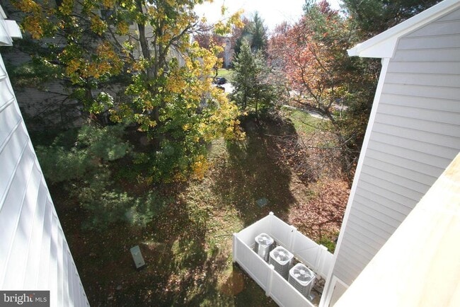 Building Photo - 14225 Jib St