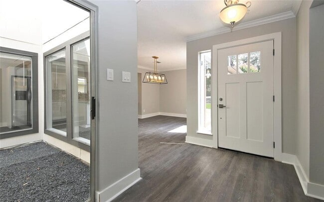 Building Photo - 15610 Stoney Fork Dr