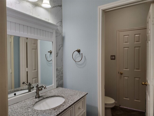 Building Photo - 23611 Desert Gold Dr