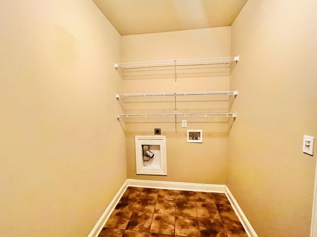 Building Photo - 630 Summer Cove Cir NW