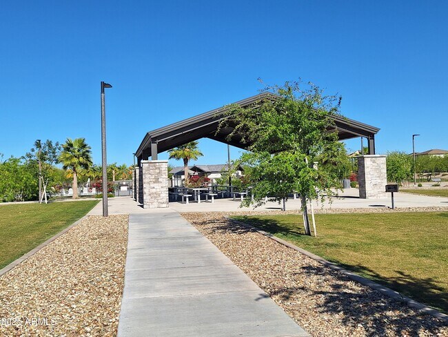 Building Photo - 8960 W San Miguel Ave