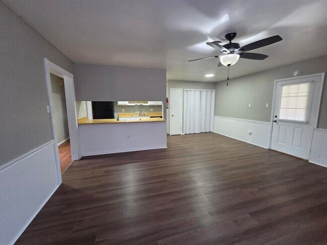 Building Photo - 5787 Northland Dr