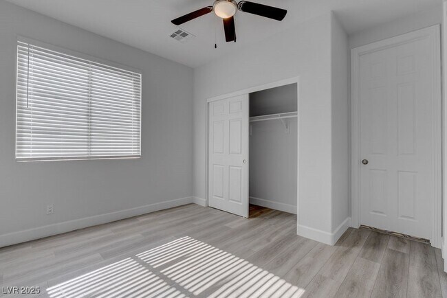 Building Photo - 72 Dollar Pointe Ave