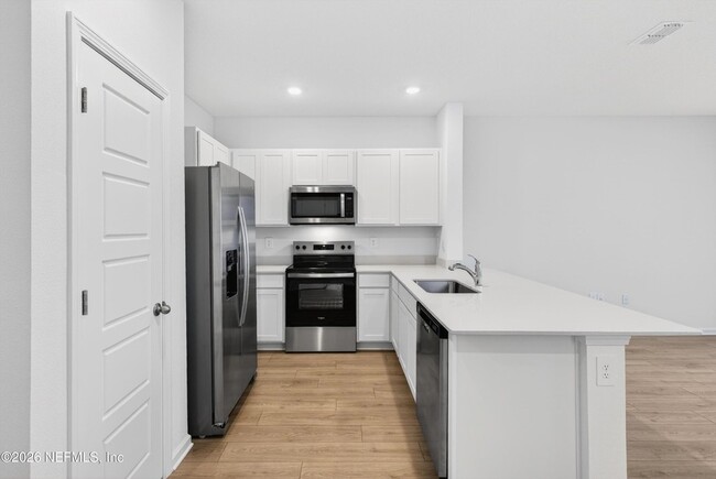 Building Photo - 1460 Jeremiah St