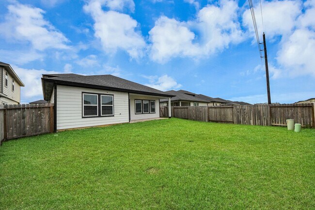 Building Photo - 31303 Heddington Ln