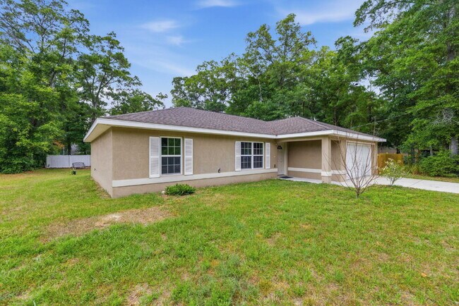 Building Photo - No HOA! Spacious 3 Bedroom Home with Large Backyard & Fire Pit – Move-In Ready