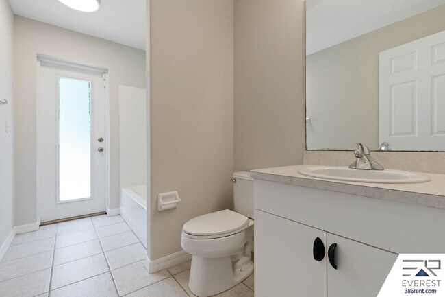 Building Photo - 25 Port Royal Dr