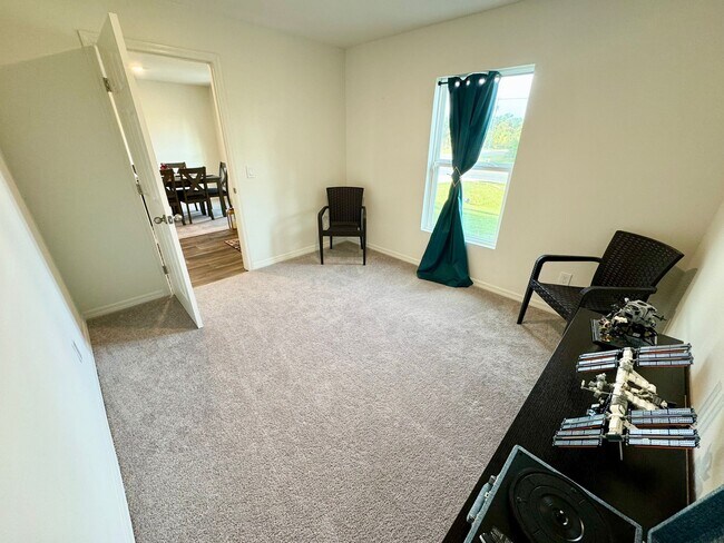 Building Photo - 2910 San Filippo Dr SE