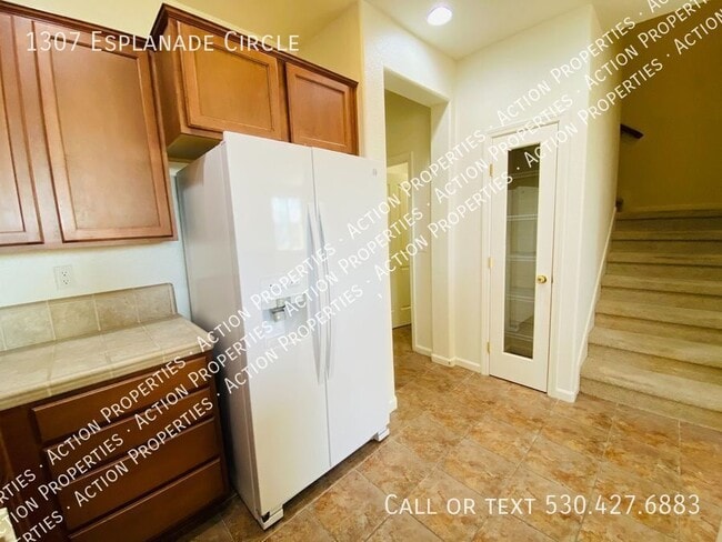 Building Photo - 1307 Esplanade Cir