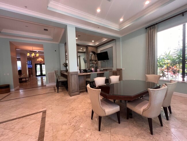 Building Photo - 630 S Sapodilla Ave