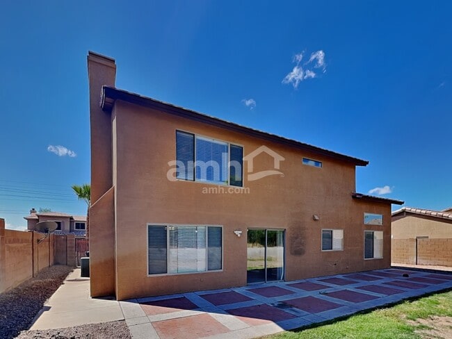 Building Photo - 9318 E Fairfield St