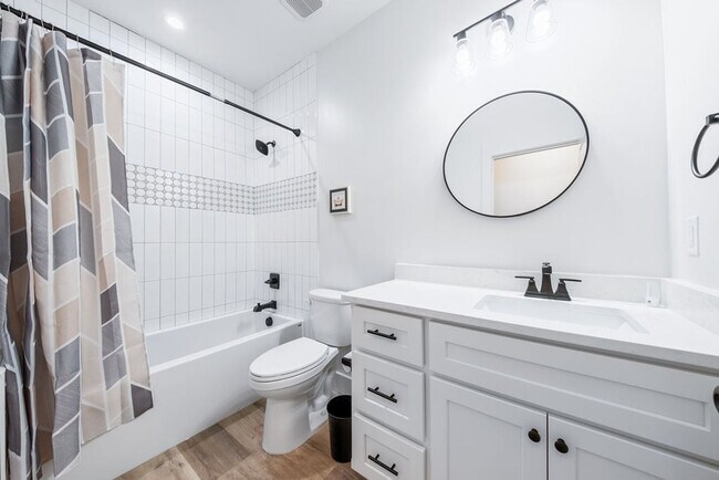 Building Photo - 238 Oleander Dr