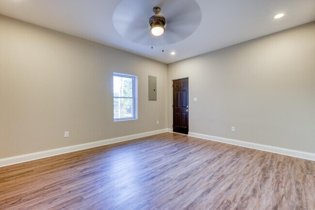 Building Photo - 1701 Edmondson Ave