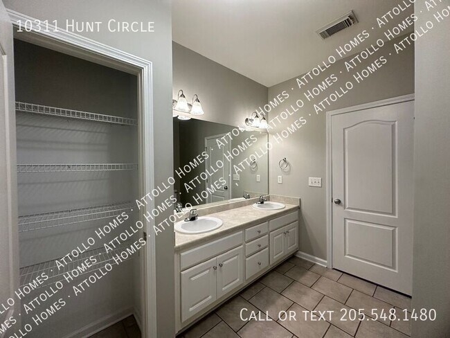 Building Photo - 10311 Hunt Cir