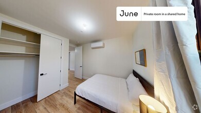 Building Photo - Private bedroom in 3 bed/2 bath Home