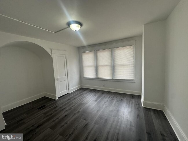 Building Photo - 1613 Edgmont Ave