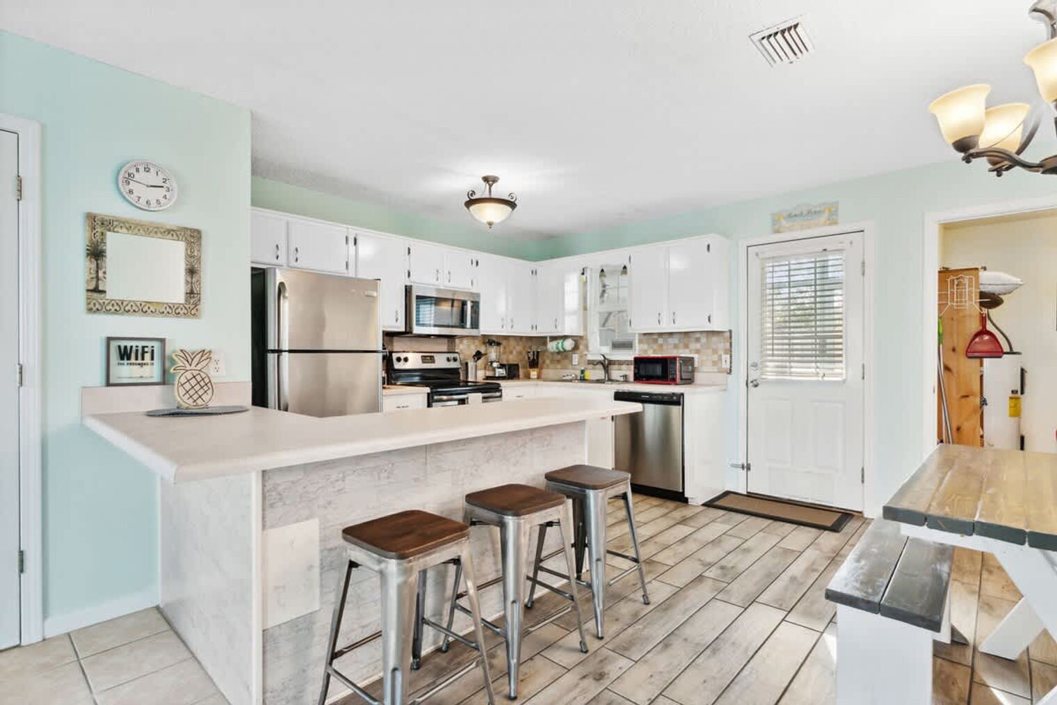 Building Photo - 17212 Front Beach Rd