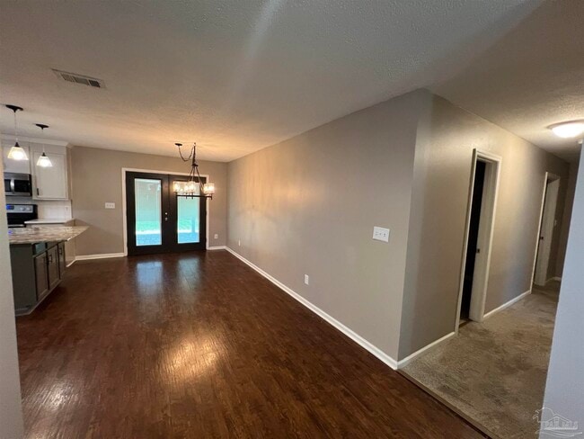Building Photo - 2135 Summit Blvd