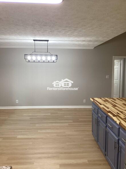 Building Photo - 960 Garner Spring Ln