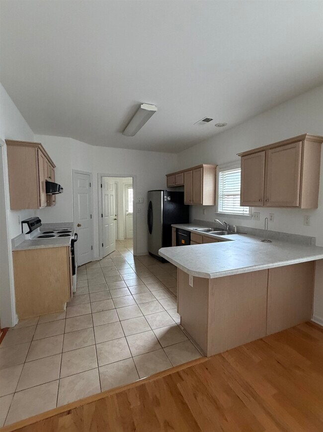 Building Photo - 1207 Harbor River Dr