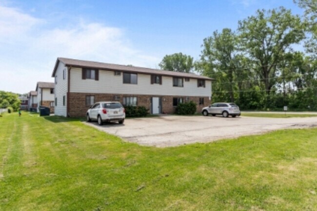 Building Photo - 1530 Moraine Terrace