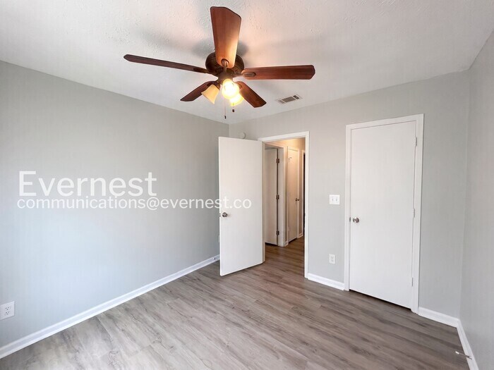 Building Photo - 2510 Corner Shoals Dr