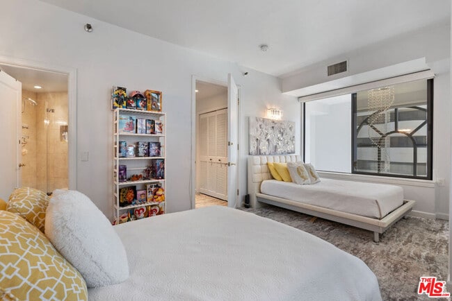 Building Photo - 10550 Wilshire Blvd