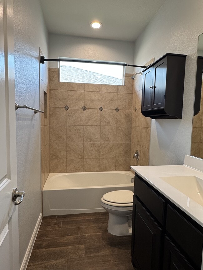 Building Photo - 2511 Allview Ln