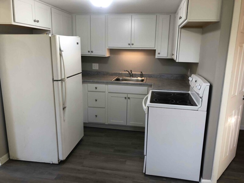 Building Photo - 1663 W State Rd 38