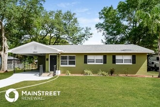 Building Photo - 1540 Huntington St