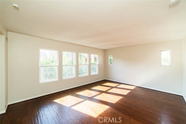 Building Photo - 6 Roseleaf