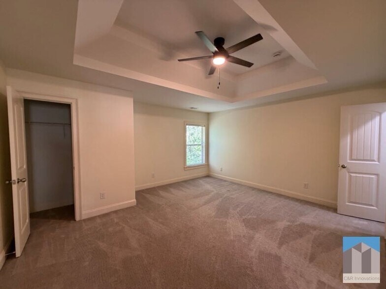 Building Photo - 4805 Carriage Bridge Ln