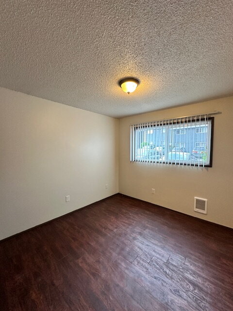 Building Photo - Charming 2-Bedroom Apartment in Portland's Heart - Bottom floor, 1 bathroom