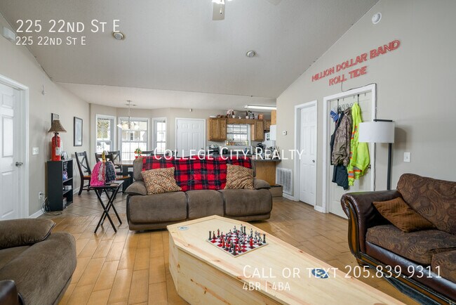 Building Photo - 225 22nd E St