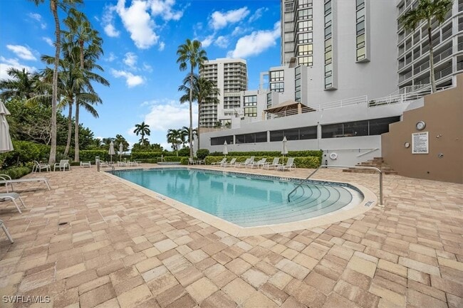 Building Photo - 4751 Gulf Shore Blvd N