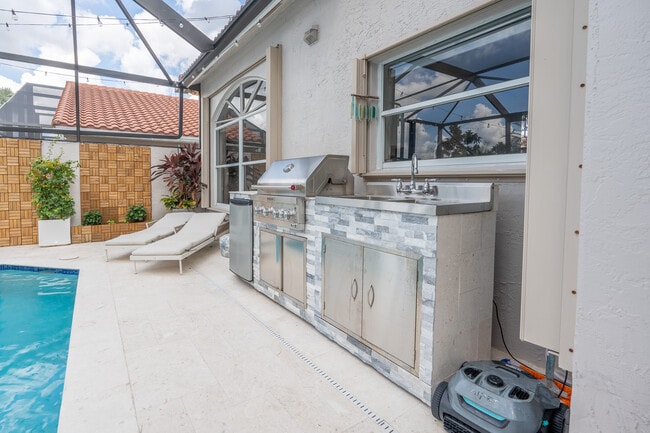 Building Photo - 18004 SW 20th St