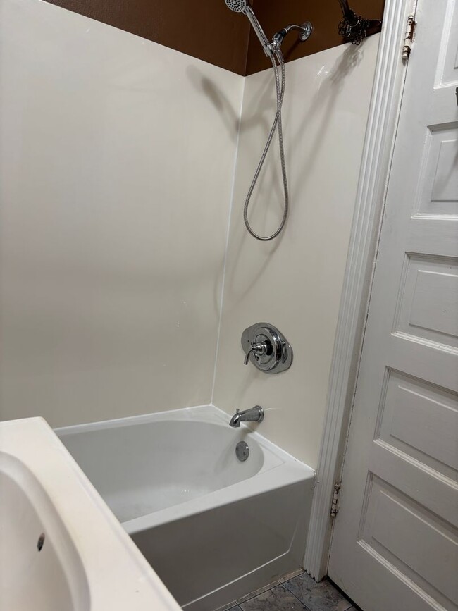 Building Photo - Completedly Remodeled 2+ Bedroom Home