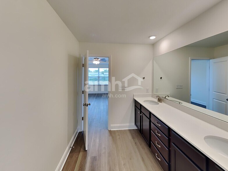 Building Photo - 5328 Trust Dr