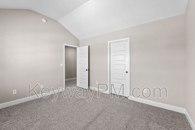 Building Photo - 2051 Denmark Ave SE