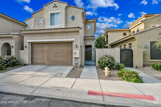 Building Photo - 1367 S Country Club Dr