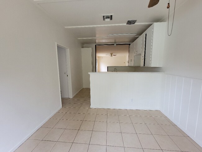 Building Photo - 13533 Leadwell St