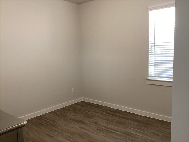 Building Photo - 7822 Ruth Ravine Ct