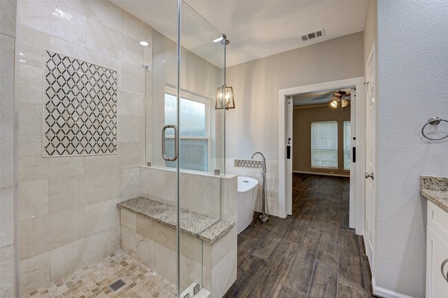 Building Photo - 3422 Mesquite Dr