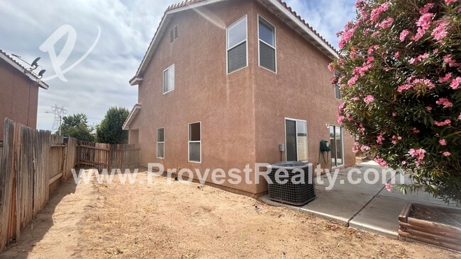 Building Photo - 3 Bed, 2 Bath Victorville Home!!