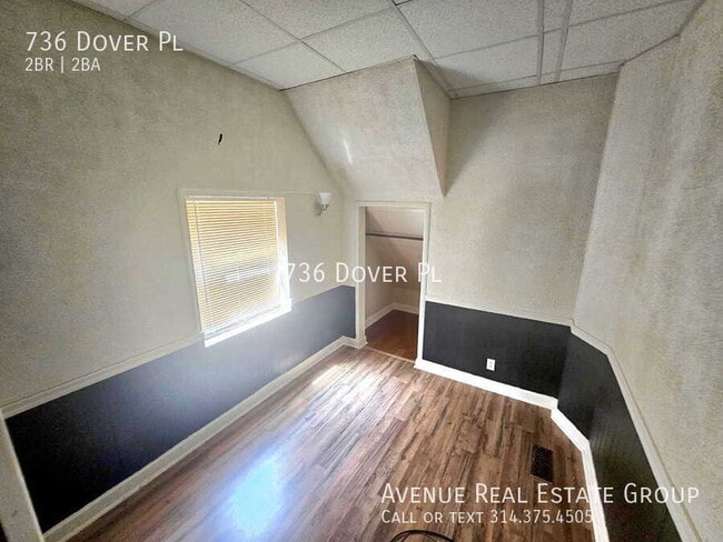 Building Photo - 736 Dover Pl