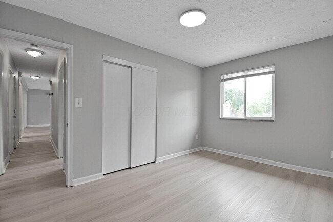 Building Photo - 5978 Alice Dr
