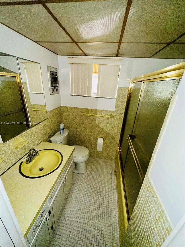 Building Photo - 215 SE 3rd Ave