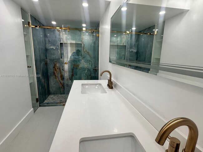 Building Photo - 1801 S Ocean Dr